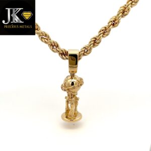 9ct Gold "The World Is Yours" Pendant