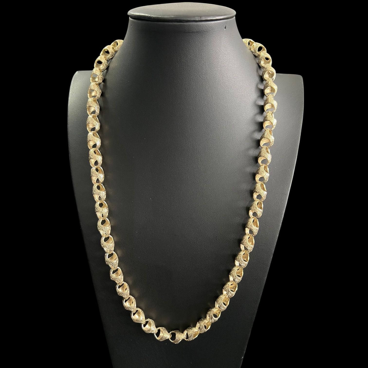 9ct Gold Fully Patterned Acorn Chain 26″ 10+mm