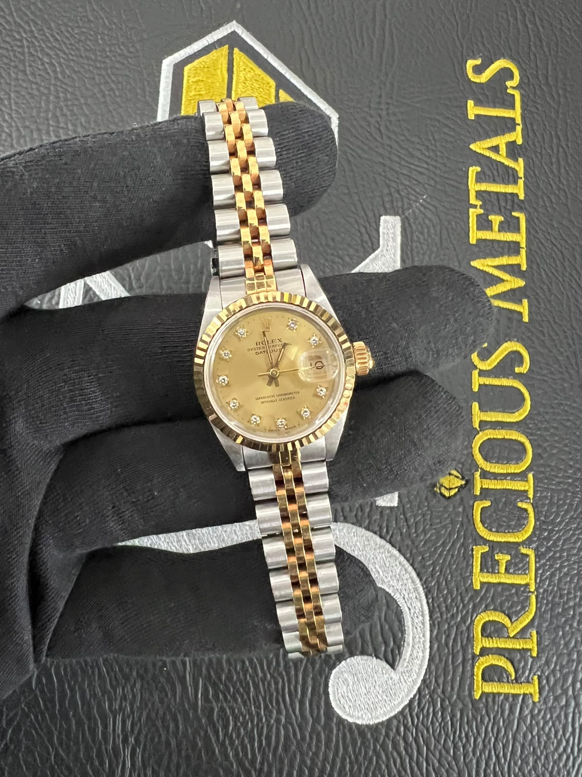 Factory Champagne Gold Diamond Dot Dial – DATEJUST Jubilee Bracelet 26mm